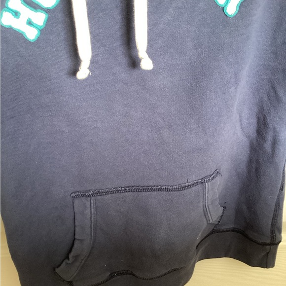 Hollister hoodie. - Picture 3 of 3